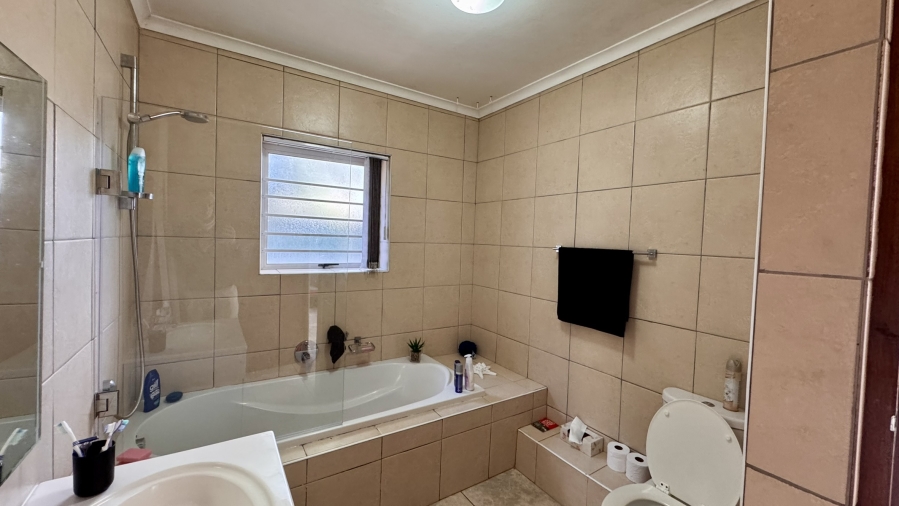 To Let 3 Bedroom Property for Rent in Kommetjie Western Cape